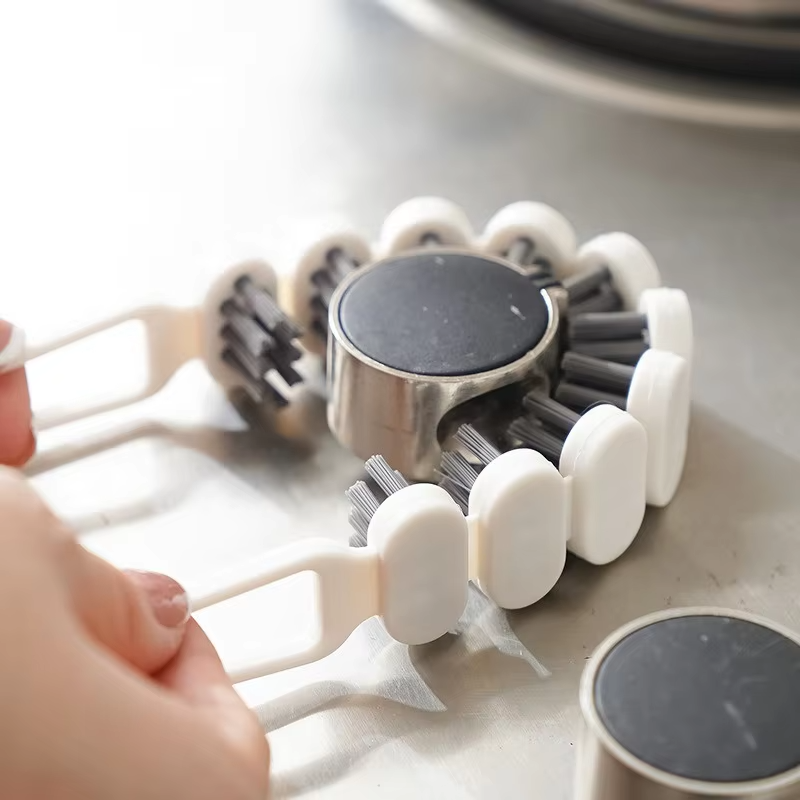 Brosse de nettoyage pour robinets